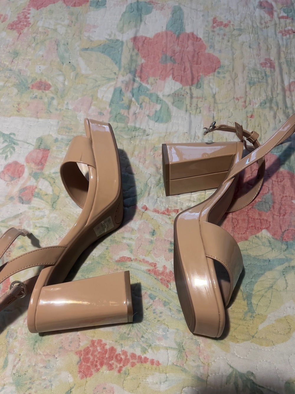 Source Unknown Nude Patent Platform Block Heel Sandals